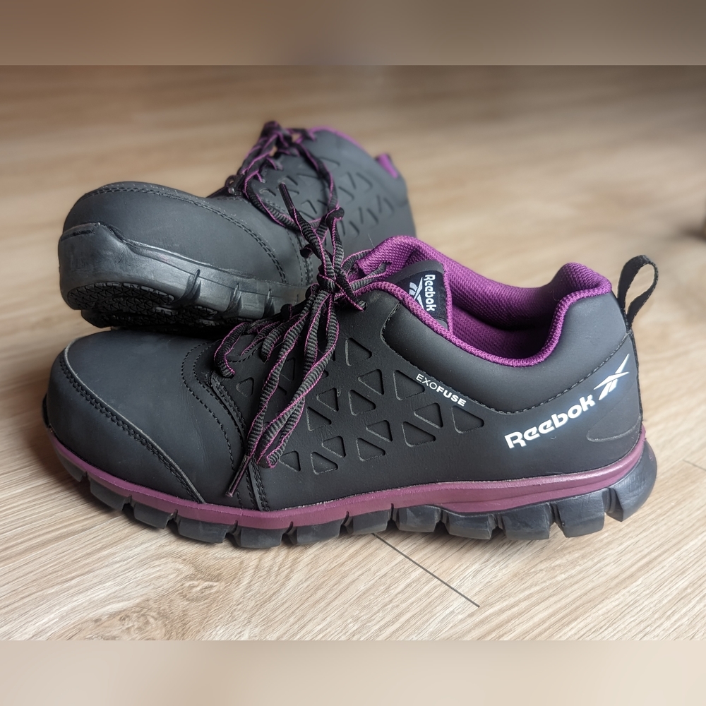 Reebok Athletic Women's Work Shoe. Size 11M.